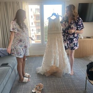 👰🏼HOST PICK👰🏼Custom Bronx and Banco Fiona Bridal Gown in White